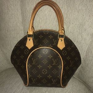 Authentic Louis Vuitton Ellipse bag.